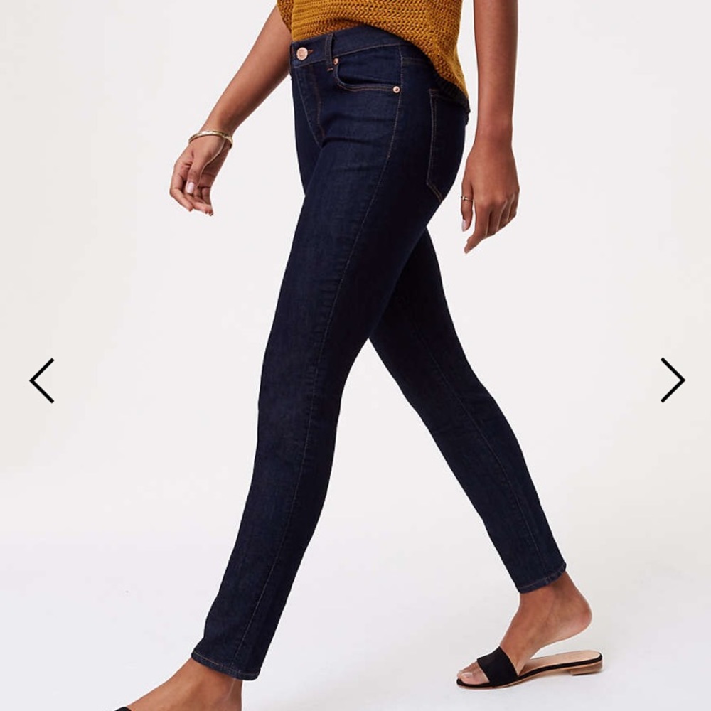 LOFT Curvy Skinny Jeans in Dark Rinse Wash 28/6P